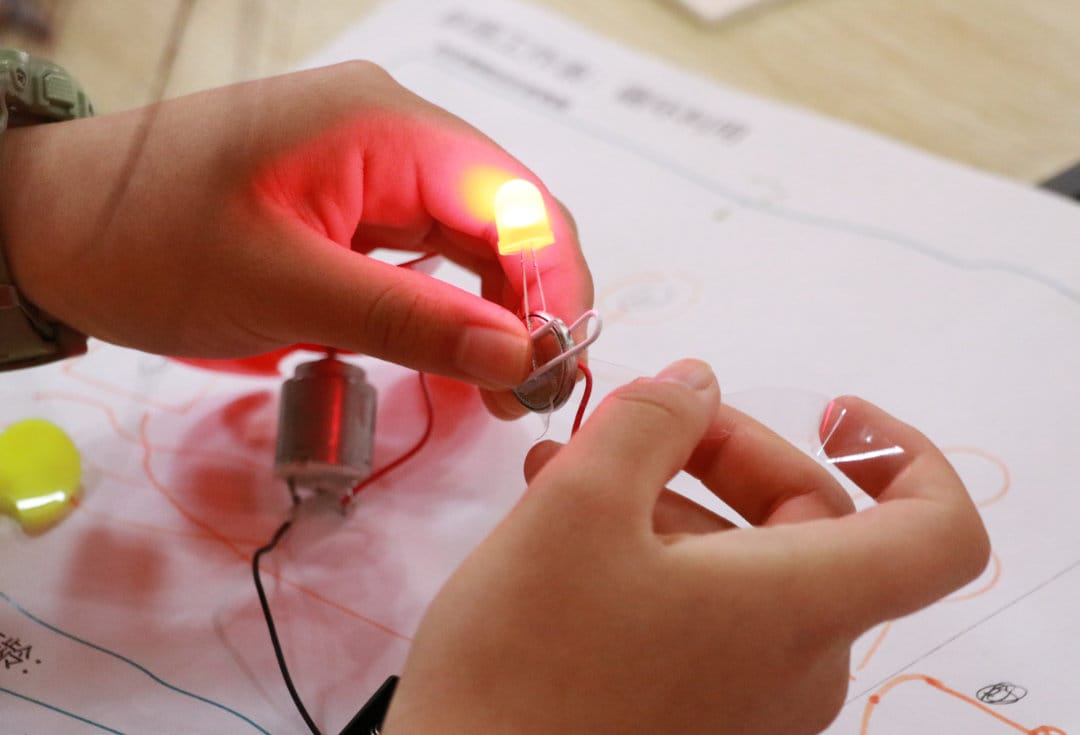 hands-on work with materials, technologies, and ideas hands-on work with materials, technologies, and ideas